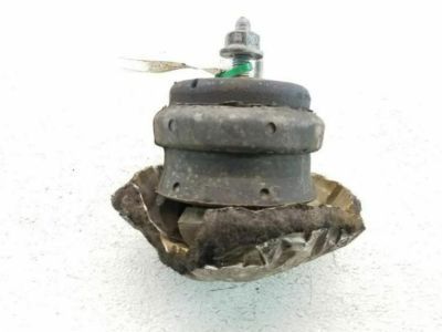 2007 Cadillac STS Engine Mount Bracket - 15936707