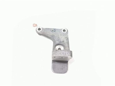 GM 15876977 Front Mount Bracket, Driver Side