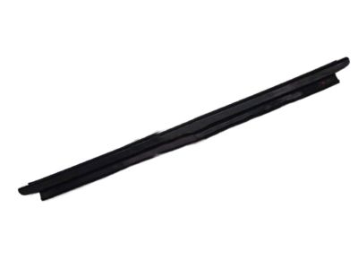 2004 Cadillac Escalade Weather Strip - 15136067