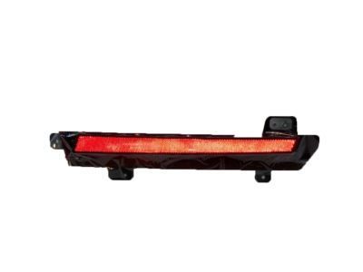Cadillac Escalade ESV Bumper Reflector - 84240627