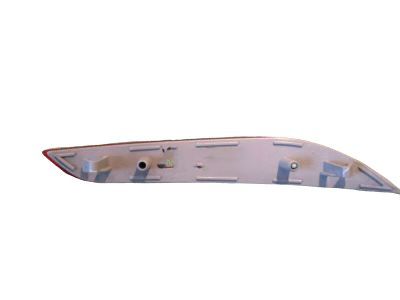 GM 84037296 Reflector, Driver Side